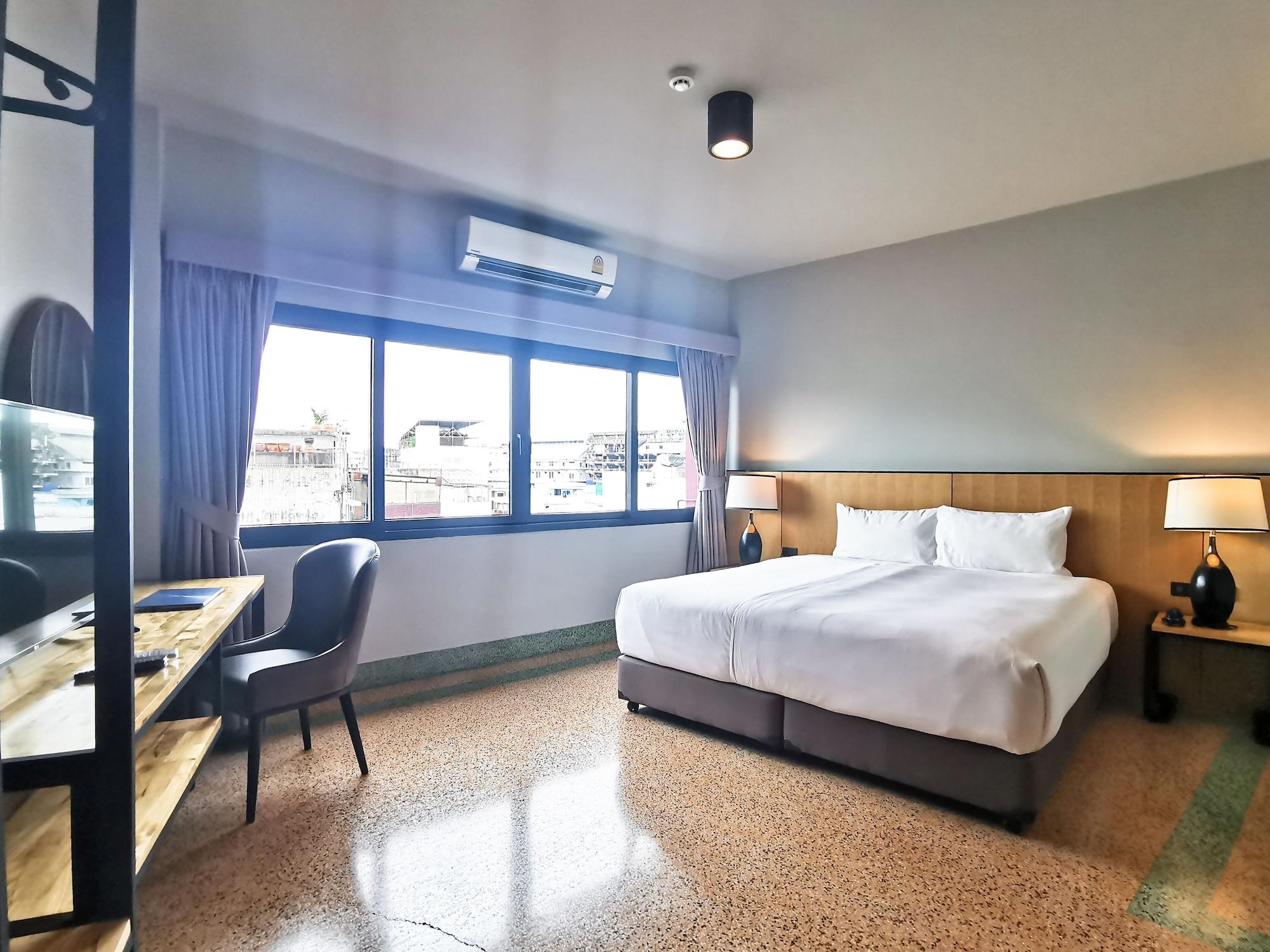 W22 By Burasari Khách sạn 3*